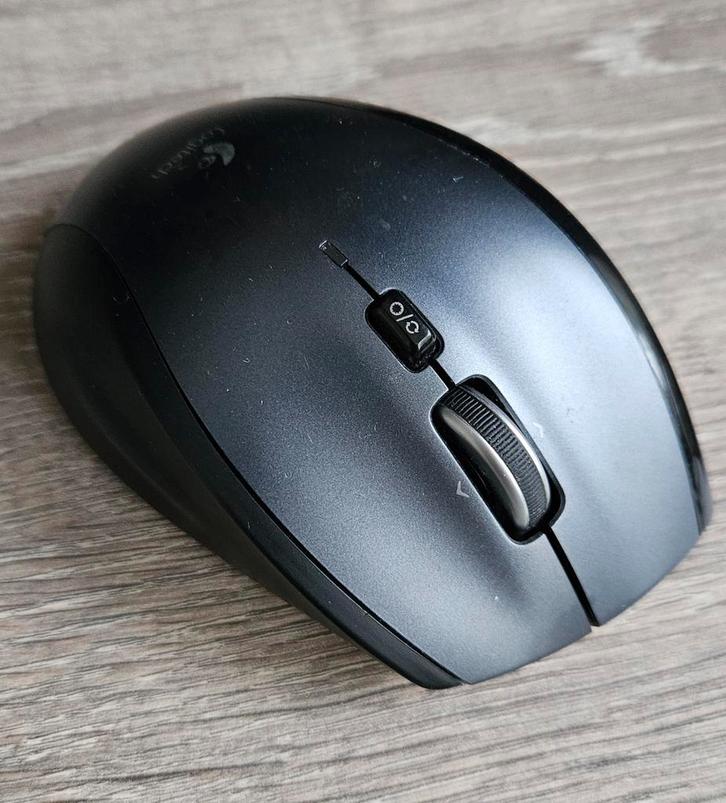 Complete en werkende Logitech marathon mouse m705, Computers en Software, Muizen, Gebruikt, Muis, Rechtshandig, Draadloos, Ophalen