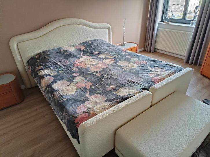 Pullman Boxspring 180x200 + Hocker - Zeer Goede Staat!, Huis en Inrichting, Slaapkamer | Bedden, Ophalen