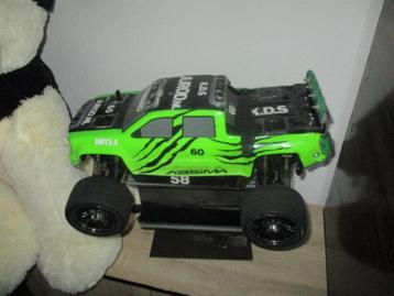 2 x elektrische aangedreven RC auto`s schaal 1:10 beschikbaar voor biedingen