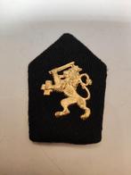 Embleem op onbekende ondergrond of kraagspiegels., Verzamelen, Ophalen of Verzenden, Landmacht, Nederland, Embleem of Badge