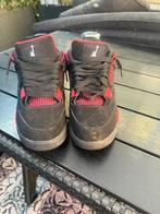 Jordan 4 red thunder, Ophalen of Verzenden, Zo goed als nieuw, Schoenen