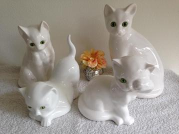 🐱4 Vintage DELFTS WIT POEZEN/KATTEN Beeldjes/Beelden. beschikbaar voor biedingen