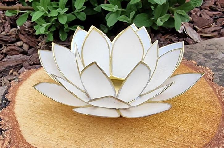 LOTUS SFEERICHT PARELMOER, Huis en Inrichting, Woonaccessoires | Kandelaars en Kaarsen, Nieuw, Minder dan 25 cm, Overige materialen