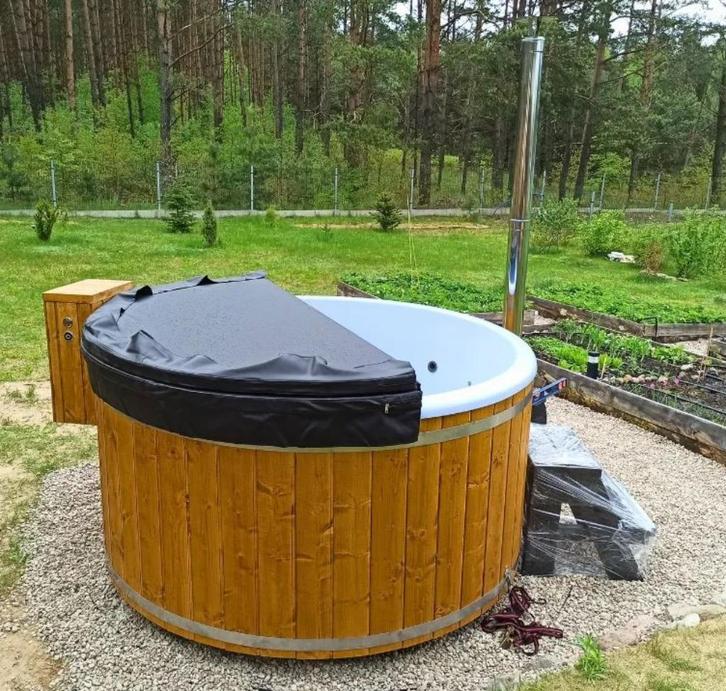Hottub Nieuw!, Tuin en Terras, Bubbelbaden en Hottubs, Nieuw, Vast, Trap, Ophalen