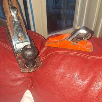 Gereedschap schaaf beschikbaar voor biedingen
