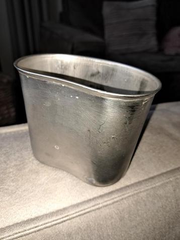 Nederlandse leger drinkbeker - 1982 beschikbaar voor biedingen