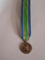 Medaille UN Libanon miniatuur, Verzamelen, Ophalen of Verzenden, Landmacht, Nederland, Lintje, Medaille of Wings