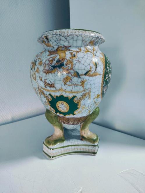 Een Chinese vaas van craquelé keramiek, op een driepoot, Antiek en Kunst, Antiek | Vazen, Ophalen of Verzenden