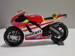 Minichamps: Ducati Desmosedici GP11 - Valentino Rossi, Hobby en Vrije tijd, Modelauto's | 1:5 tot 1:12, Ophalen of Verzenden, Nieuw