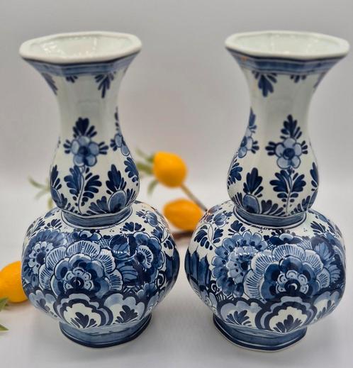 Set van 2 Delfts Blauw vazen – handbeschilderd – Holland, Antiek en Kunst, Antiek | Vazen, Ophalen of Verzenden