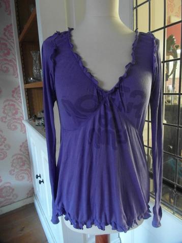 Aparte paarse top met roezeltjes van Nolita maat S. beschikbaar voor biedingen