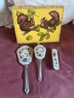 Te koop een kistje met spiegeltjes wn borstels, Ophalen of Verzenden