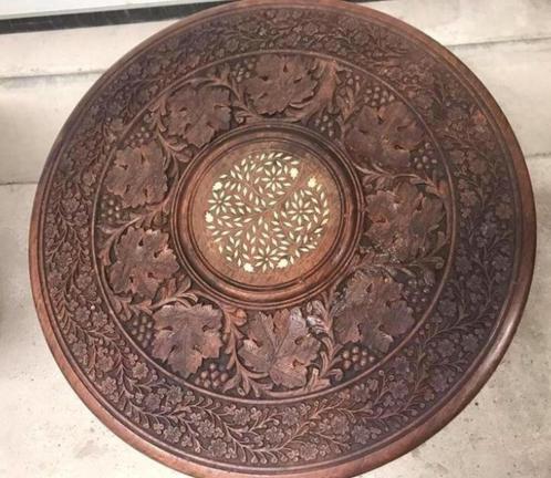 Indonesisch houtsnijwerk: 2 Mooie Tafels, Antiek en Kunst, Antiek | Meubels | Tafels, Ophalen