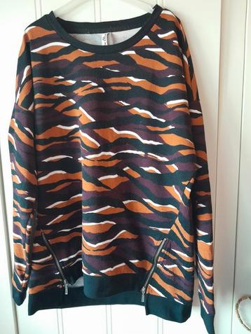 Sweater beschikbaar voor biedingen