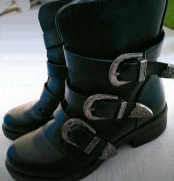 Schoenen dames  beschikbaar voor biedingen