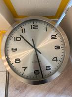 Karlsson Klok 50cm - Bieden!, Huis en Inrichting, Ophalen of Verzenden, Zo goed als nieuw, Analoog, Wandklok