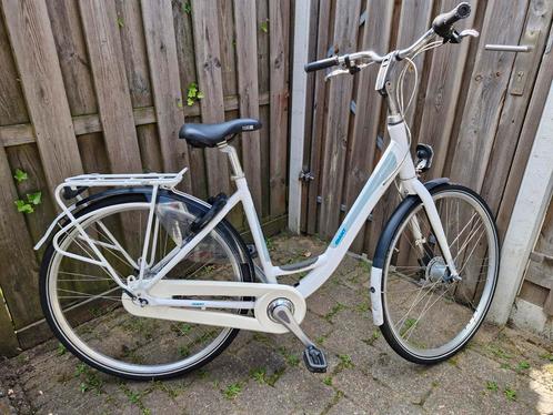Te koop aangeboden super mooie damesfiets., Fietsen en Brommers, Fietsen | Dames | Damesfietsen, Zo goed als nieuw, Giant, Versnellingen
