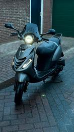 Piaggio zip 4t 50cc (ruilen mogelijk), Fietsen en Brommers, Scooters | Piaggio, Ophalen, Zip, Zo goed als nieuw, 50 cc