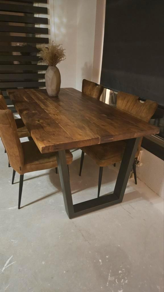 Eetafel massief kikarhout., Huis en Inrichting, Tafels | Eettafels, Gebruikt, 50 tot 100 cm, 150 tot 200 cm, Vijf personen of meer