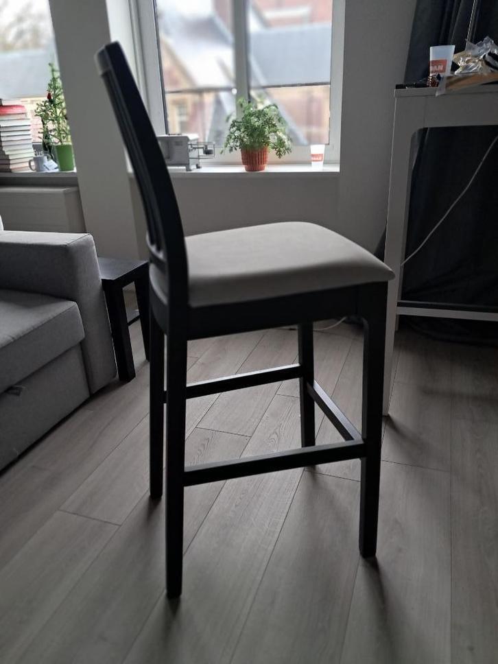 2x IKEA Ekedalen barstoelen hoge stoelen - Bruin/Grijs, Huis en Inrichting, Barren, Gebruikt, Ophalen