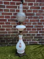 Antieke Franse opaline tafelolielamp, Marie-Antoinette., Ophalen