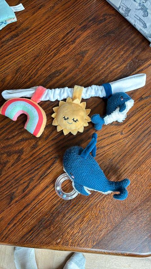 HEMA autospeelgoed baby - wagenspanner en muziekdier, Kinderen en Baby's, Speelgoed | Babyspeelgoed, Zo goed als nieuw, Mobiel