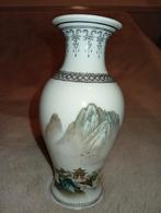Vintage Chinese Porseleinen Vaas, Antiek en Kunst, Antiek | Vazen, Ophalen of Verzenden