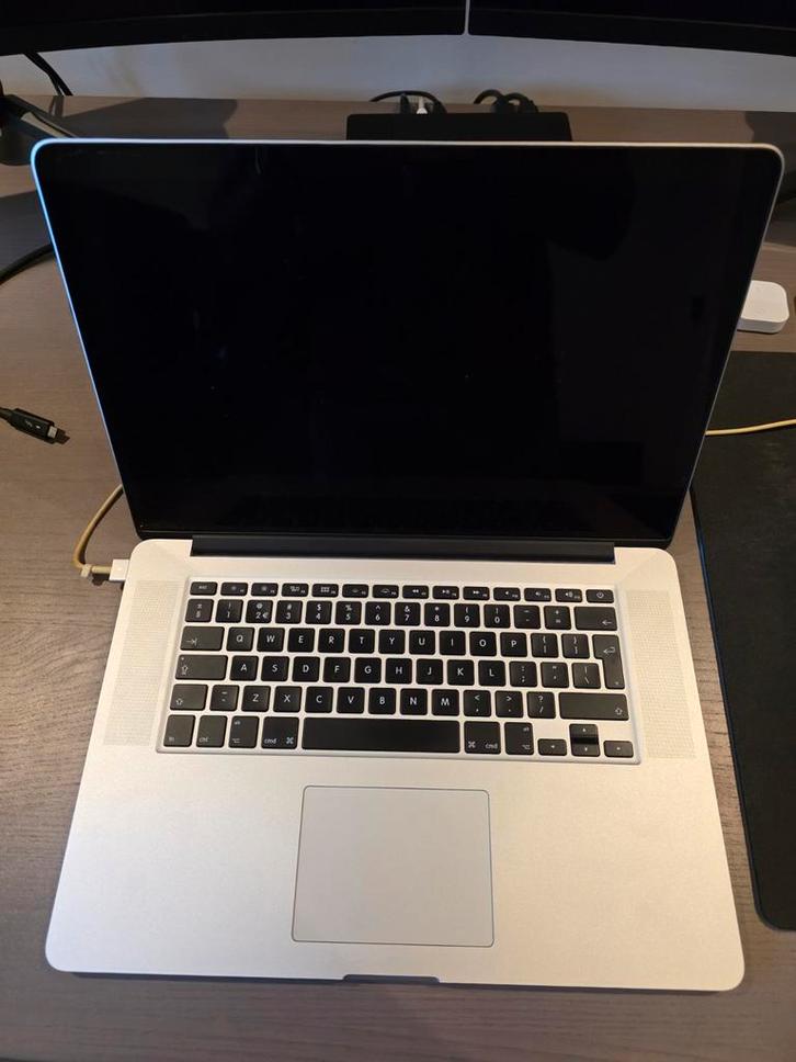 MacBook Pro - 15 inch, Computers en Software, Apple Macbooks, Gebruikt, MacBook Pro, 15 inch, 2 tot 3 Ghz, 512 GB, 16 GB, Qwerty