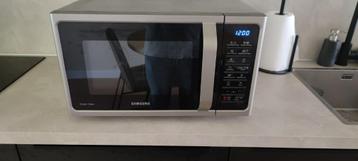 Samsung Smart Oven MC28H5015AS beschikbaar voor biedingen
