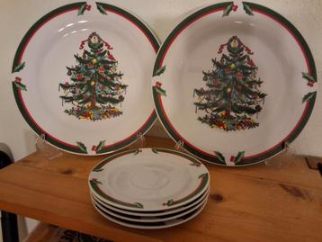 Kerstservies aanvullen. Dinerborden en schotels, kerst beschikbaar voor biedingen