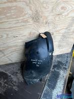 RENAULT CLIO 3 rechts voor modderkuip 2005-2012 8200289935, Auto-onderdelen, Ophalen of Verzenden, Gebruikt, Renault, Bumper