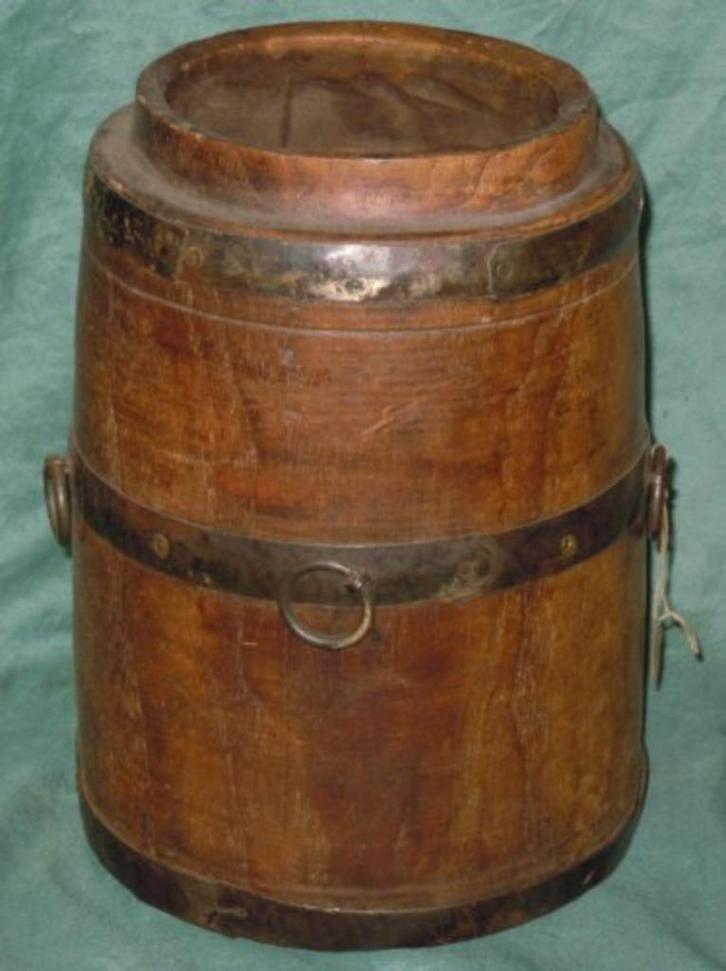 Soort houten vat voor melk uit India, Antiek en Kunst, Kunst | Niet-Westerse kunst, Ophalen of Verzenden