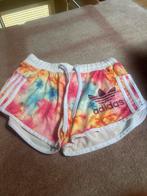 Adidas Short Bloemenprint, Kleding | Dames, Ophalen, Zo goed als nieuw, Overige kleuren, Zwembroek of Short