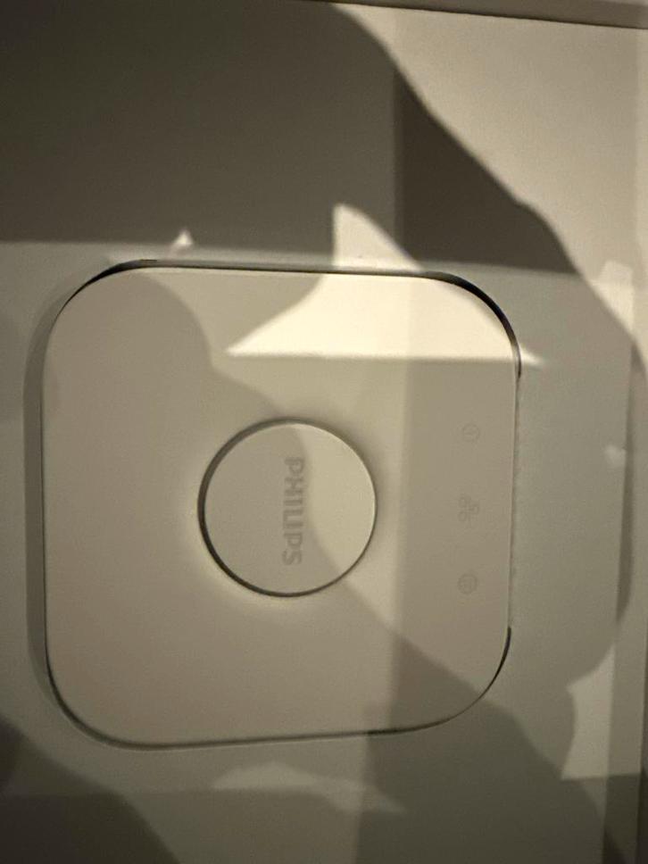 Nieuwe Philips Hue Bridge, 2 stuks, Huis en Inrichting, Lampen | Hanglampen, Nieuw, Minder dan 50 cm, Kunststof, Ophalen of Verzenden