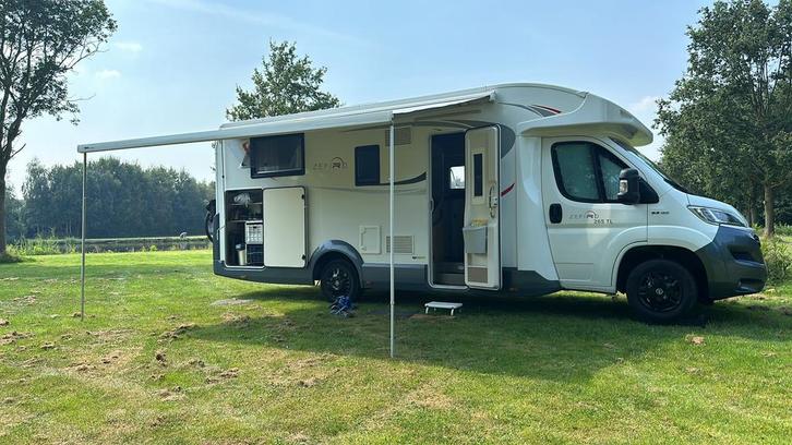 Te koop mijn mooie half integraal roller team camper, Caravans en Kamperen, Campers, Particulier, tot en met 4, Half-integraal