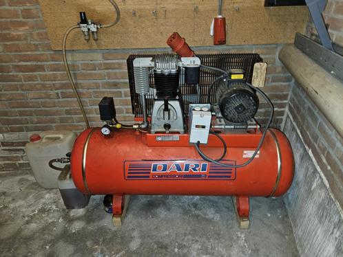 Dari Luchtcompressor 380v / 3pk / 150 liter Goed werkend, Doe-het-zelf en Verbouw, Compressors, Gebruikt, 10 bar of meer, 100 liter of meer