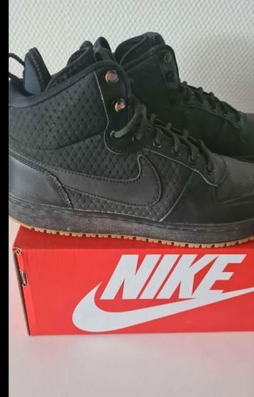 nike unisex beschikbaar voor biedingen