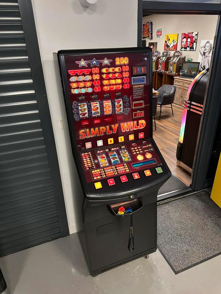 Prachtige gokkast Simply Wild, Verzamelen, Automaten | Gokkasten en Fruitautomaten, Zo goed als nieuw, Euro, Met sleutels, Ophalen