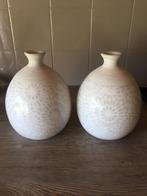 Witte vazen, Wit, Aardewerk of Porselein, Ophalen of Verzenden, Zo goed als nieuw