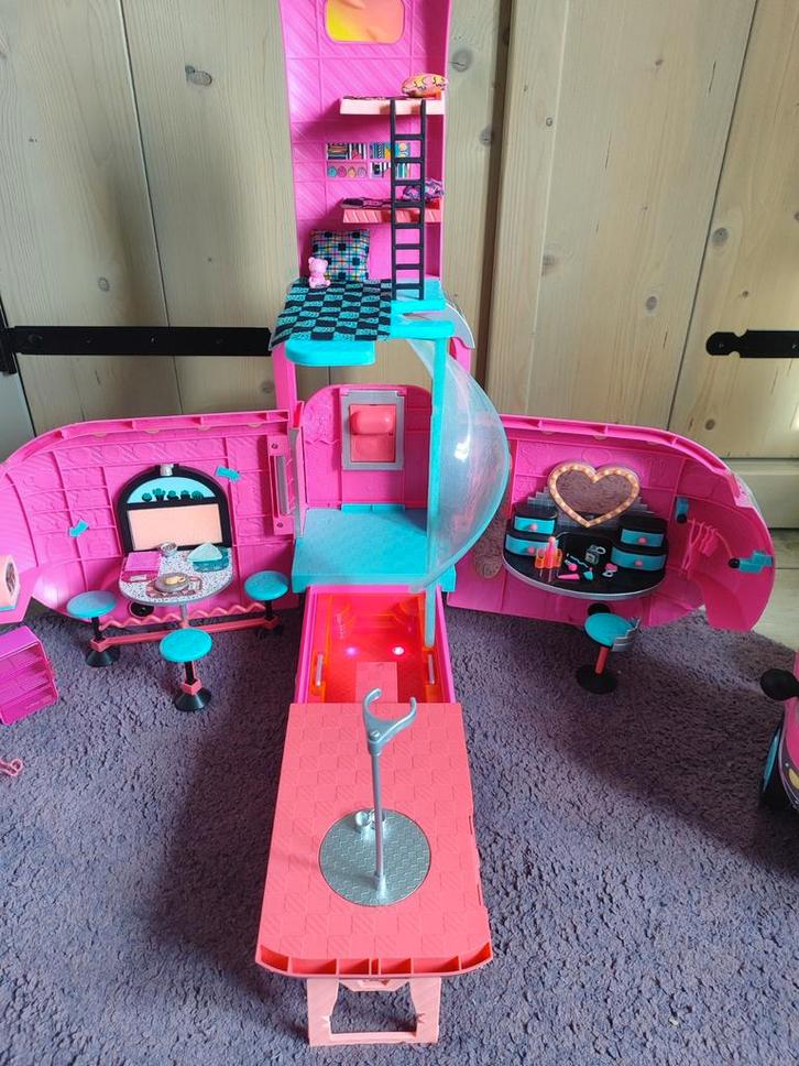 LOL Camper met Popetjes - Leuk voor Sinterklaas!, Kinderen en Baby's, Speelgoed | Playmobil, Zo goed als nieuw, Complete set, Ophalen