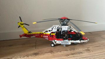 Lego Technic 42145 Reddingshelikopter beschikbaar voor biedingen