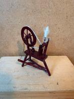 Spinnenwiel - hxbxd ca 9.5x6.5x3.5cm - hout, Ophalen of Verzenden, Zo goed als nieuw, Poppenhuis