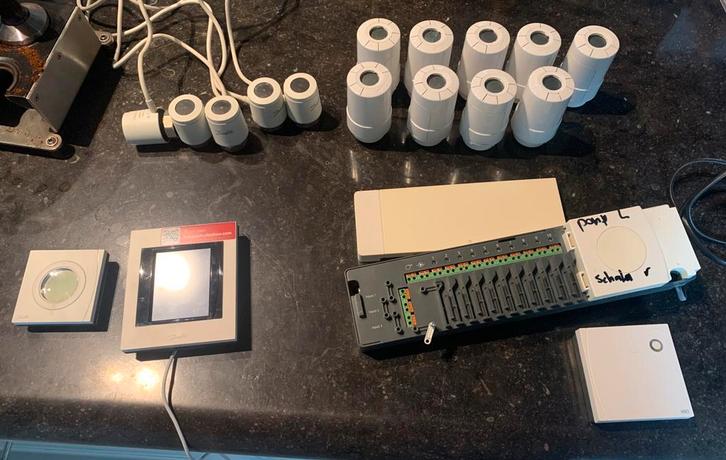 Danfoss living Connect, Doe-het-zelf en Verbouw, Verwarming en Radiatoren, Zo goed als nieuw, Thermostaat, Minder dan 200 watt