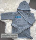 Badjas Grey/Blue geborduurd met naam (baby of kind, 3 maten), Ophalen of Verzenden, Nieuw, Kraamcadeau