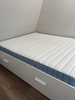 IKEA BRIMNES bed + VALEVÅG matras 160x200, Huis en Inrichting, Slaapkamer | Matrassen en Bedbodems, Ophalen, Gebruikt, Tweepersoons