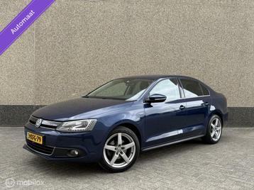 Volkswagen Jetta 1.4 TSI Hybrid Highline Cruise Xenon NL Aut beschikbaar voor biedingen