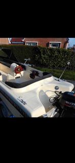 Polyester sloep 5.5m, 9.9pk Suzuki, trailer (2020), Watersport en Boten, Gebruikt, Ophalen of Verzenden, Buitenboordmotor, Polyester