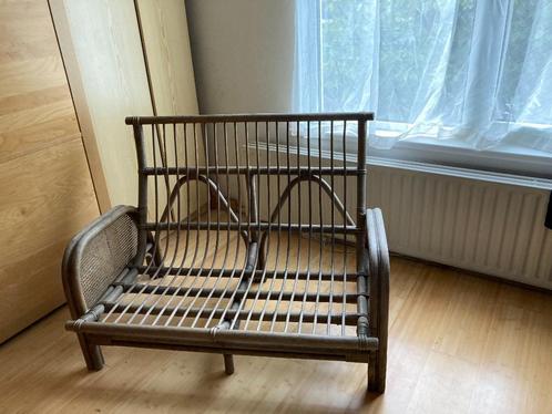 Zitbank rotan zonder kussens - alles heel, Huis en Inrichting, Banken | Bankstellen, Gebruikt, Rechte bank, Tweepersoons, Minder dan 150 cm