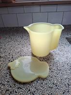 Tupperware schenkkan groot 1 liter zacht geel met klepje, Huis en Inrichting, Keuken | Tupperware, Ophalen of Verzenden, Gebruikt