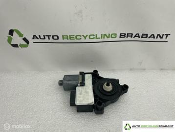 Raammotor Rechts Achter Seat Skoda Volkswagen 5Q0959812A beschikbaar voor biedingen